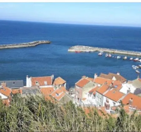 The Royal George Staithes-3