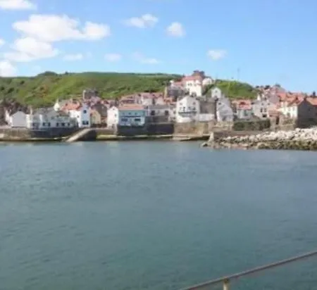 The Royal George Staithes-2